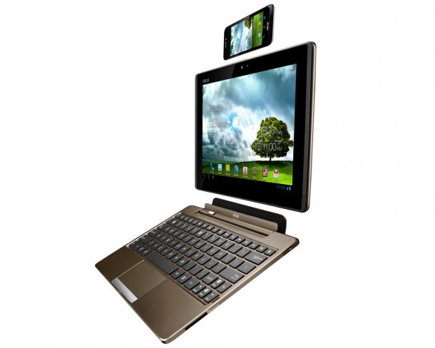 Per andockbarer Tastatur lässt sich das Padphone auch in ein Netbook umwandeln. Per andockbarer Tastatur lässt sich das Padphone auch in ein Netbook umwandeln.